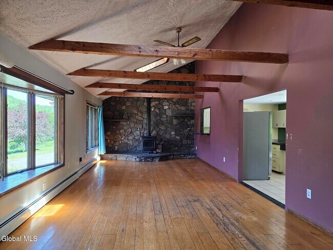 Building Photo - 1462 W Fulton Rd