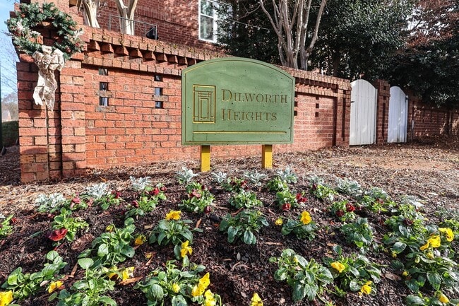 Building Photo - 2664 Dilworth Heights Ln