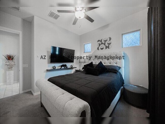 Building Photo - 11777 S 51st Dr