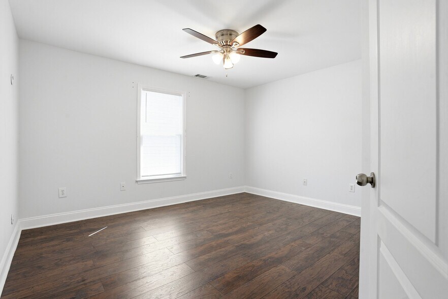 Building Photo - 50 Pope St SW