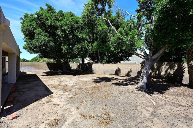 Building Photo - 6214 E Virginia St