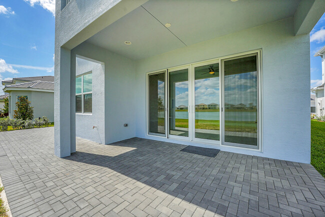 Building Photo - 14058 Spruce Pne Dr