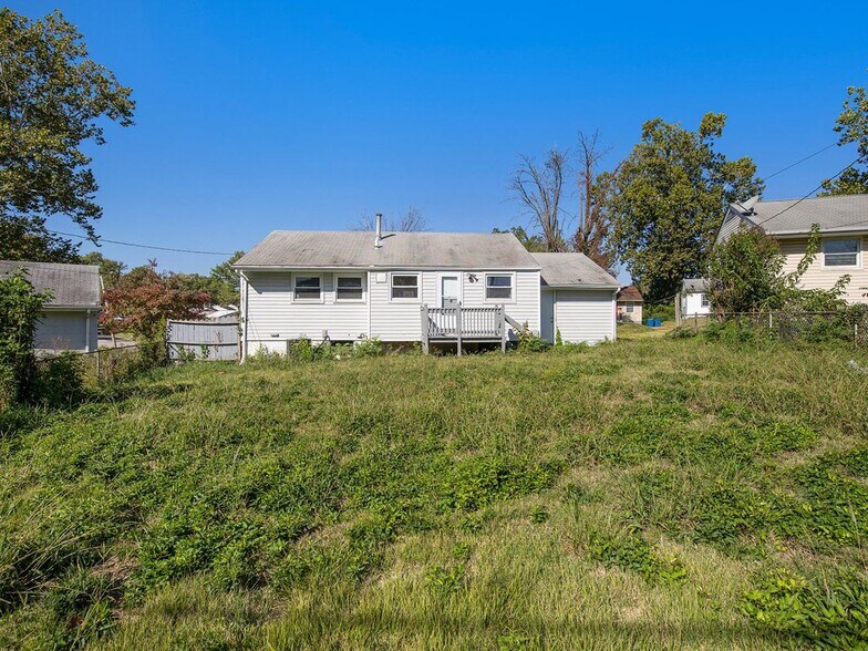 Building Photo - 258 Presley Rd