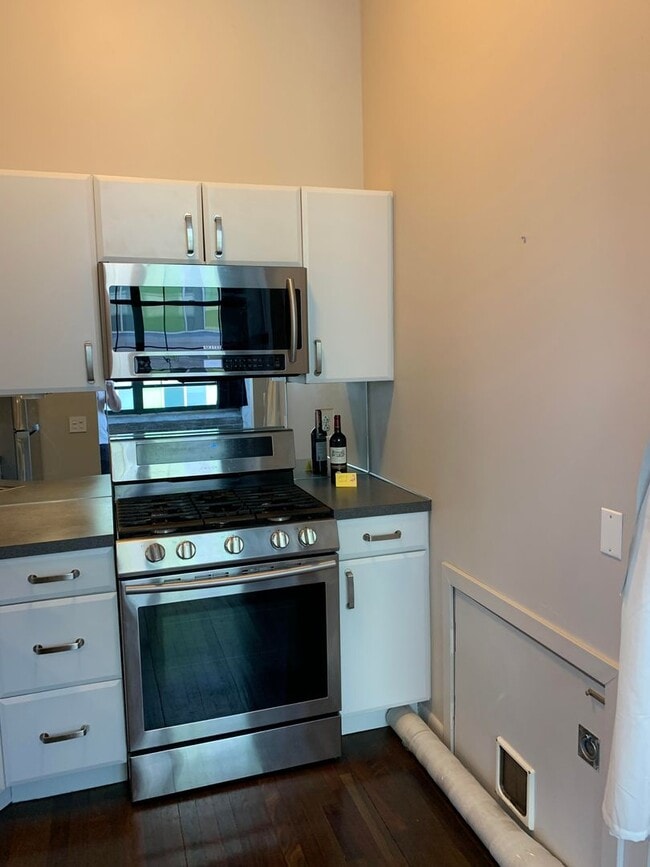 Building Photo - 1 Bedroom Apartment in Callowhill Neighbor...