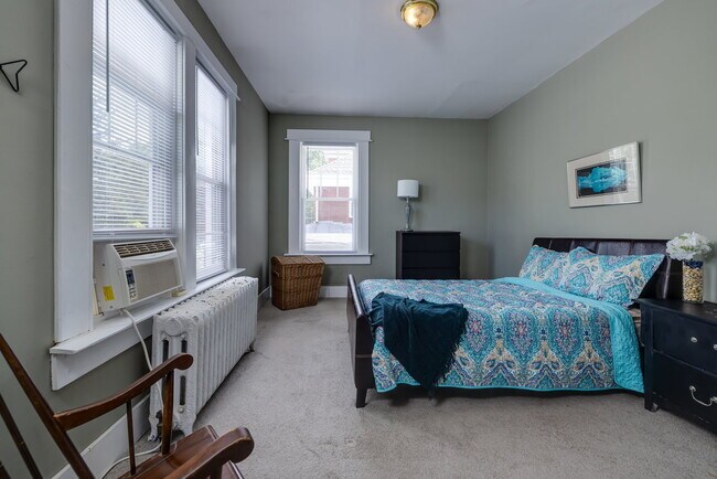 Building Photo - Stylish Downtown Apartment with a Private Oasis and Pool Retreat!