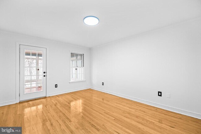 Building Photo - 2420 I St NW