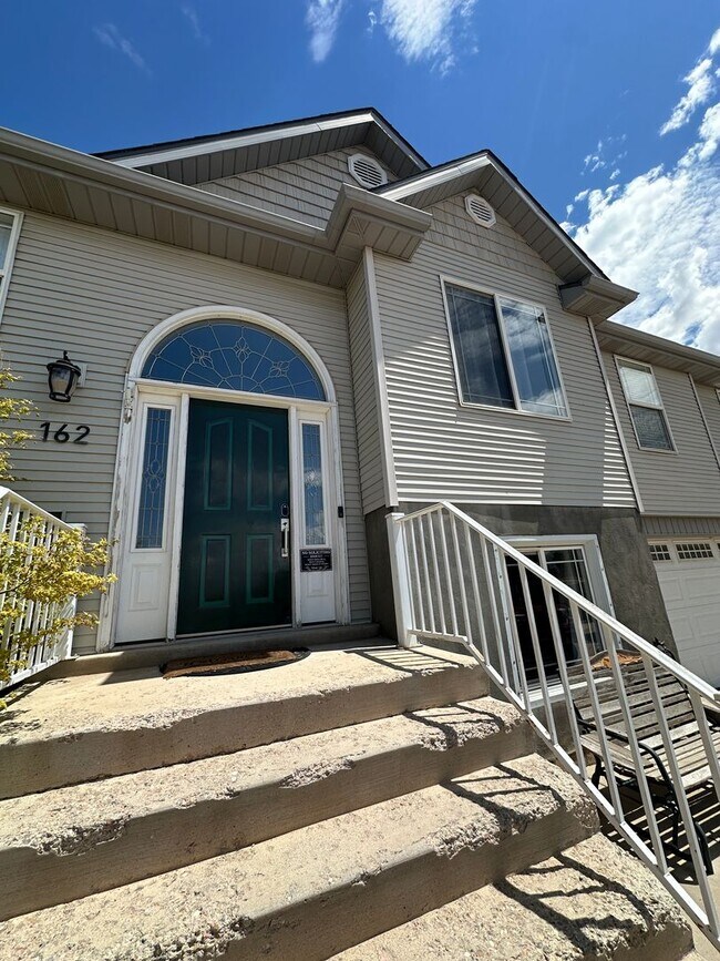 Building Photo - 162 N 2475 W Cir