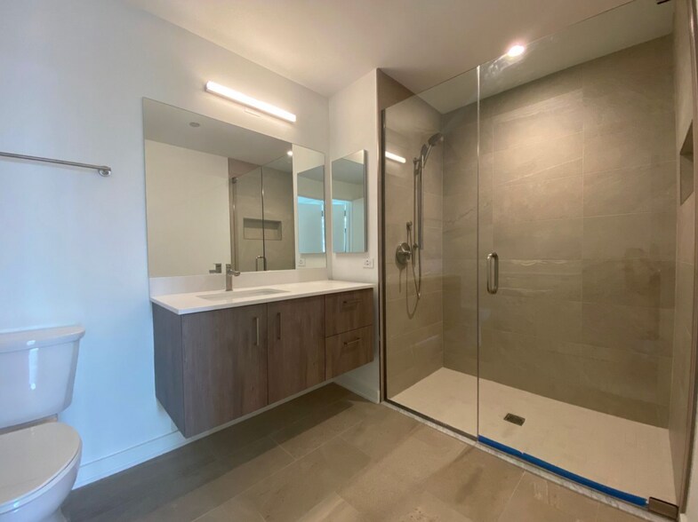 Building Photo - 1120 W Patterson Ave