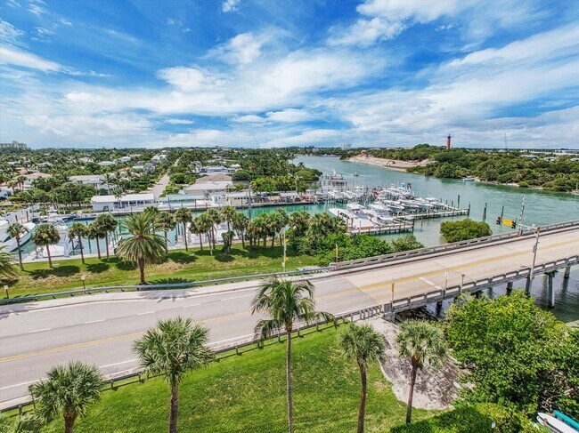 Building Photo - 225 S Beach Rd