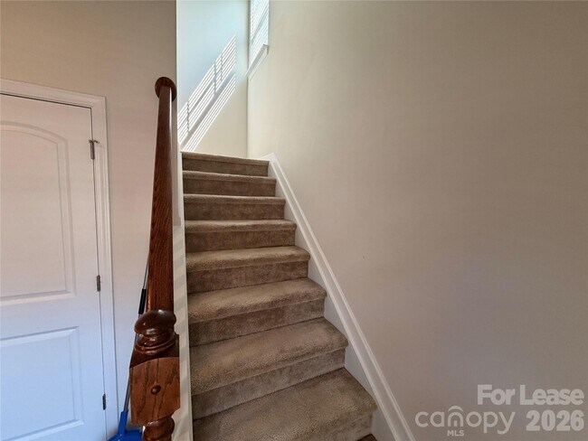 Building Photo - 9330 Grand Valley Dr