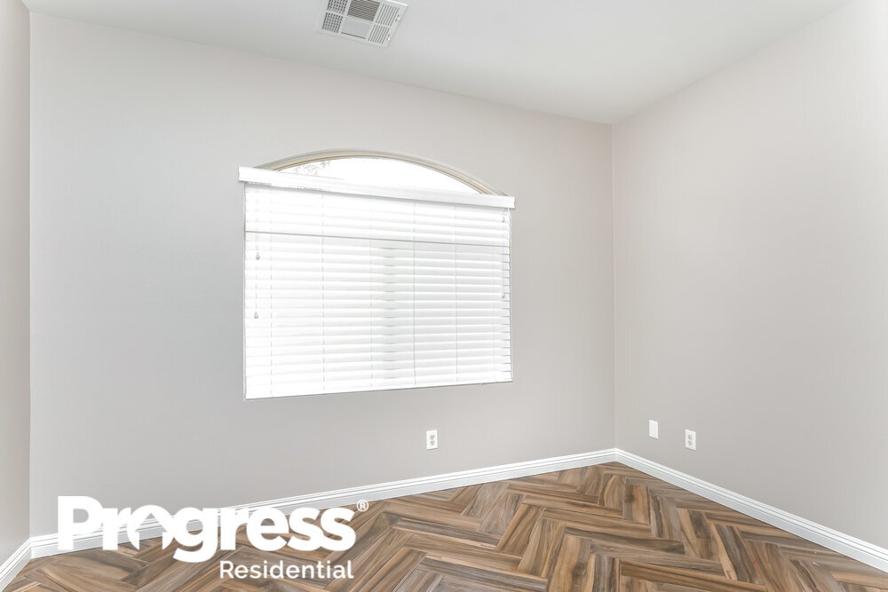 Building Photo - 681 Fontayne Ave