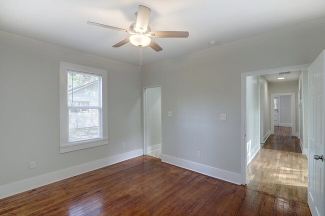 Building Photo - Completely Renovated - Three Bedroom, Two ...