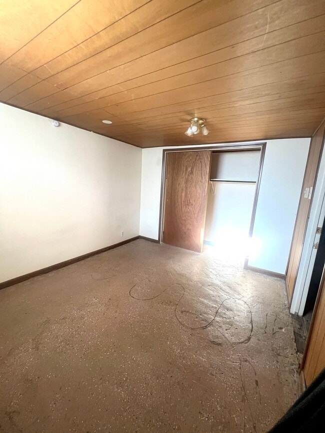 Building Photo - 424 N 13th Ave