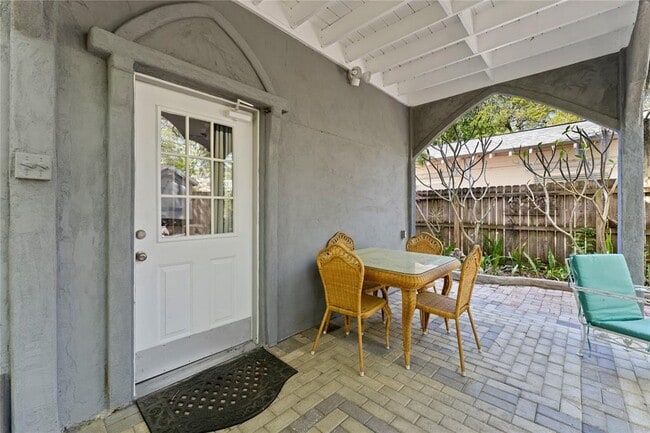 Building Photo - 515 Crystal Beach Ave