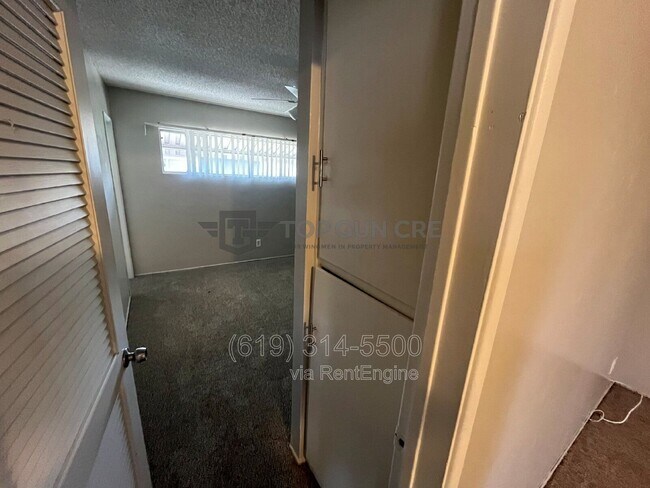 Building Photo - 157 Glover Ave