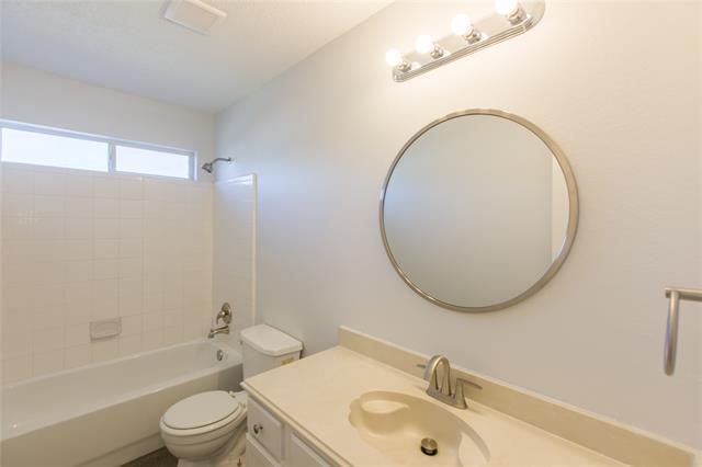 Building Photo - 3820 Gardenia Ln