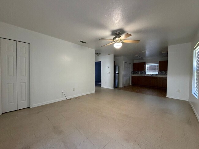 Building Photo - 3102 W Reynolds St