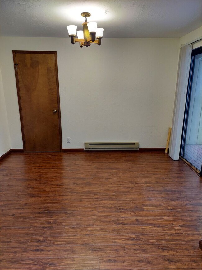 Building Photo - 50-54 NW Lopez Ln