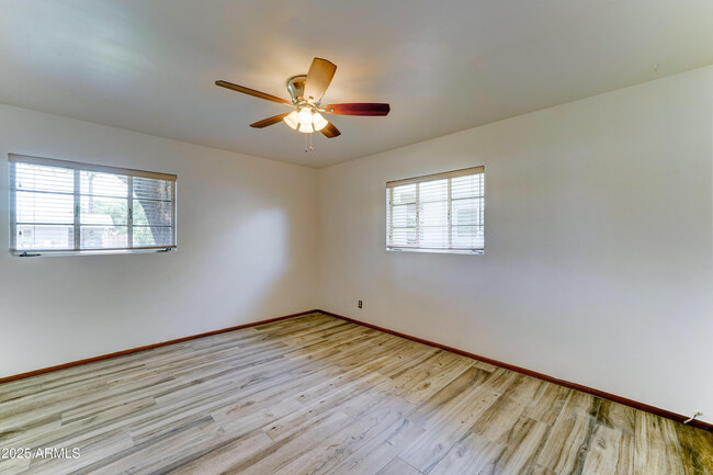 Building Photo - 4201 E Avalon Dr