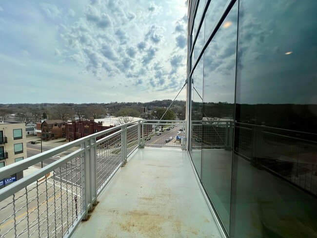 Private Balcony - Brennan Properties of Minnesota LLC