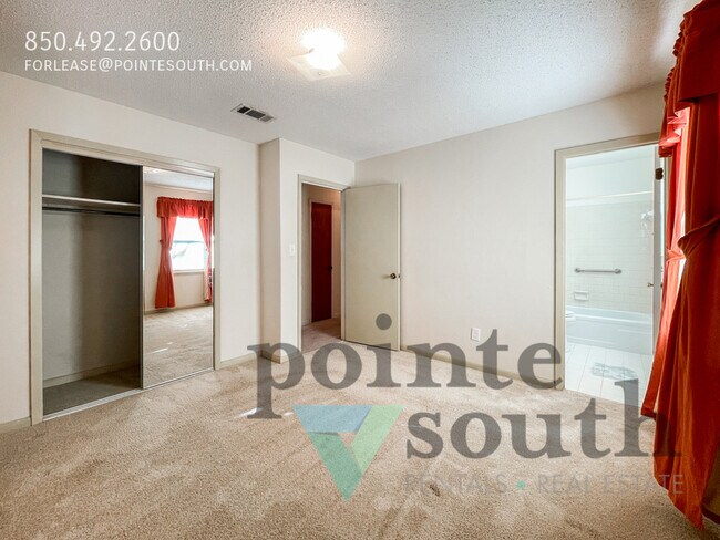 Building Photo - 5527 Sunburst Ln