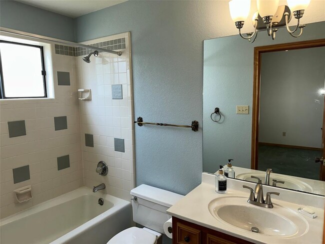 Building Photo - 1100 Crystal Creek Dr