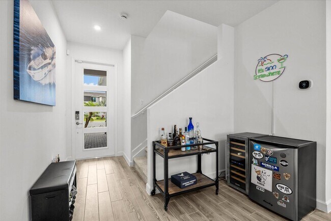 Building Photo - 14042 SW Thorens Dr