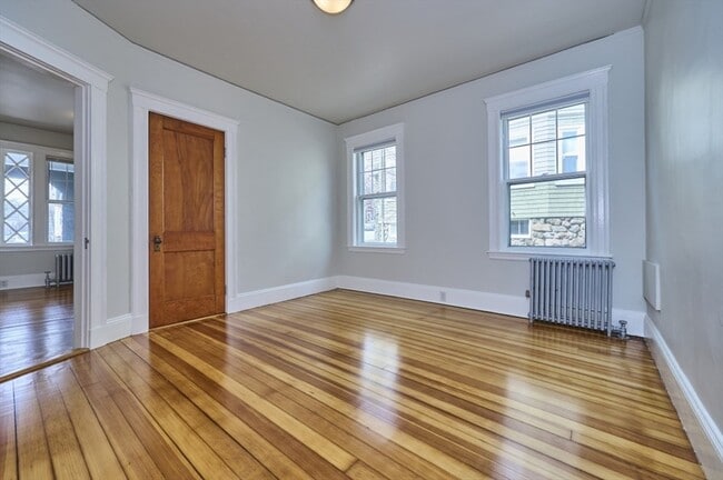 Building Photo - 125 Winsor Ave