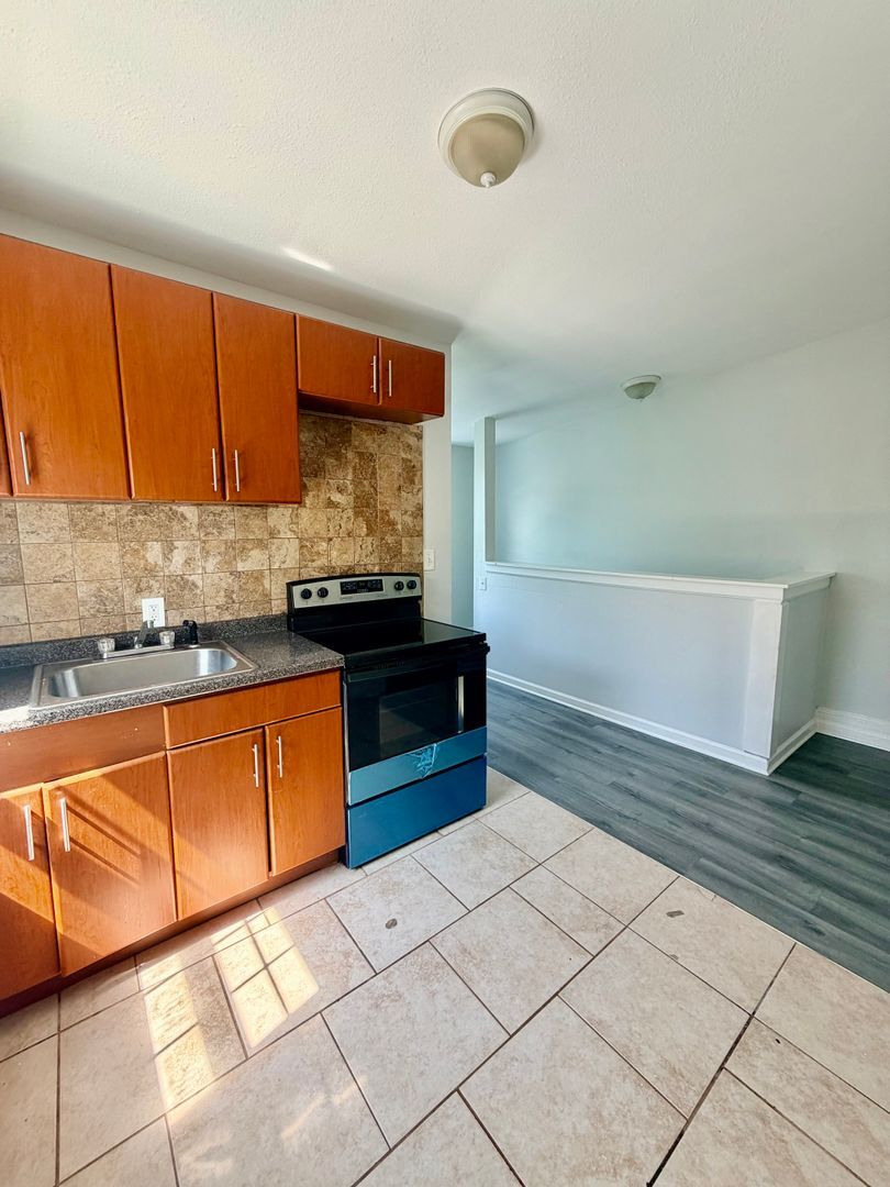 Building Photo - 1514 Arrott St
