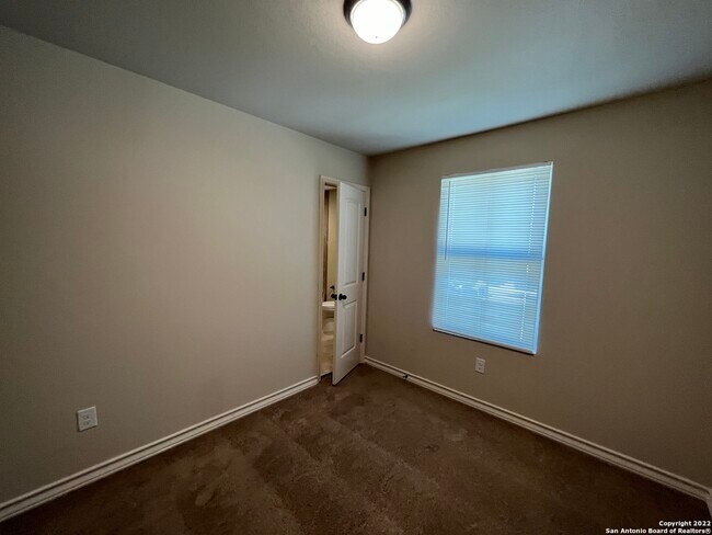 Building Photo - 6018 Jax Wy