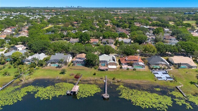 Building Photo - 6719 Fairway Cove Dr