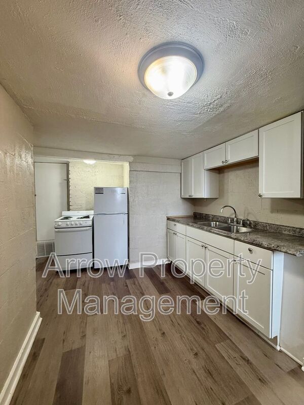 Building Photo - 3502 S 51st St