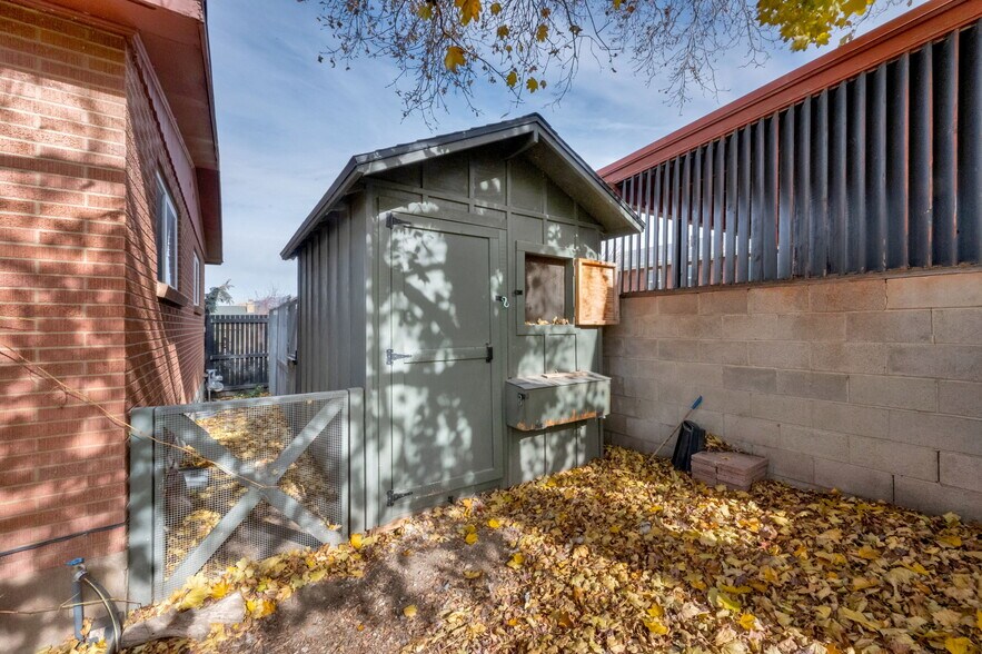 Building Photo - 60 E 1700 S