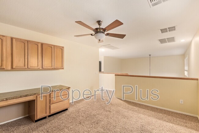 Building Photo - 8355 W Molly Ln