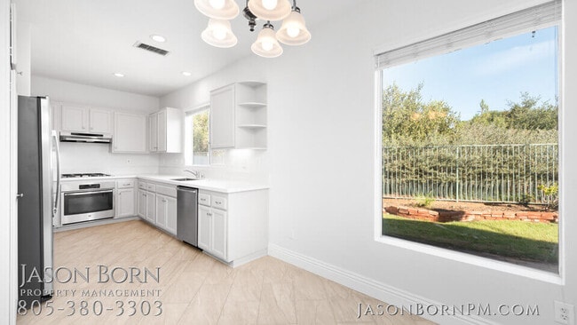 Building Photo - 5466 Avignon Ct