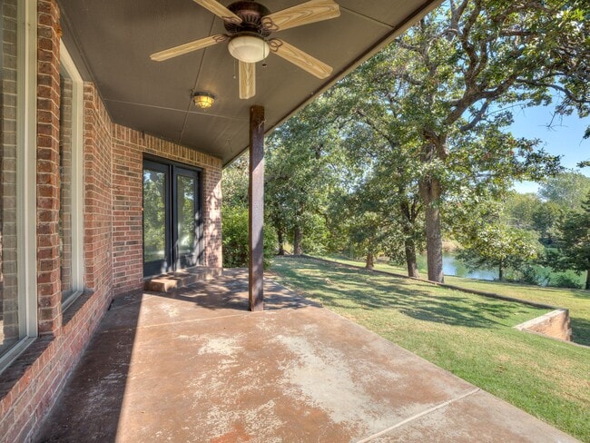 Building Photo - 8900 Belcaro Dr