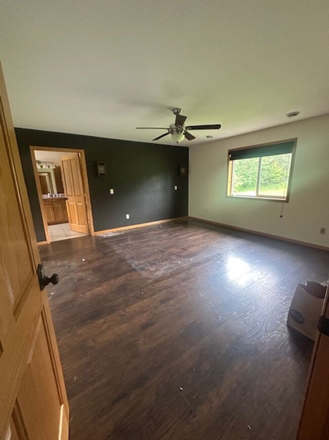 Building Photo - 4 Bed, 2 bath Single Family Home - Pillager