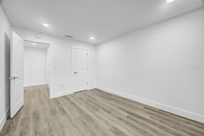 Building Photo - 11728 Raintree Dr