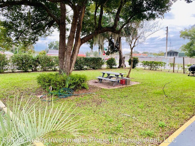 Building Photo - 475 Umatilla Blvd