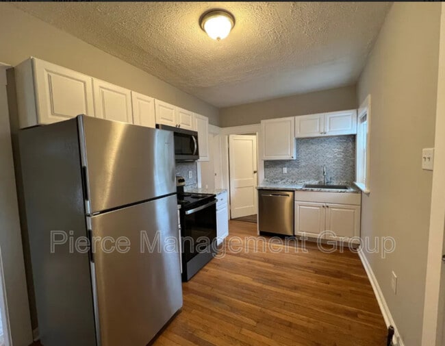 Building Photo - 84 Blodget St