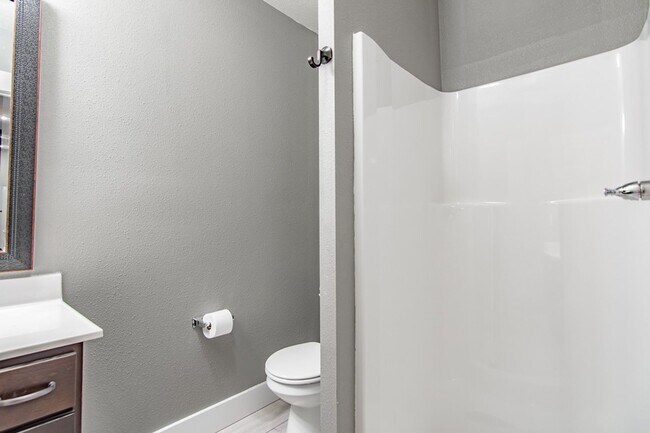 Building Photo - COLLEGE PRE-LEASING