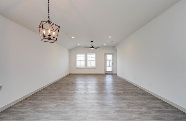 Building Photo - 14543 Rain Tree Dr