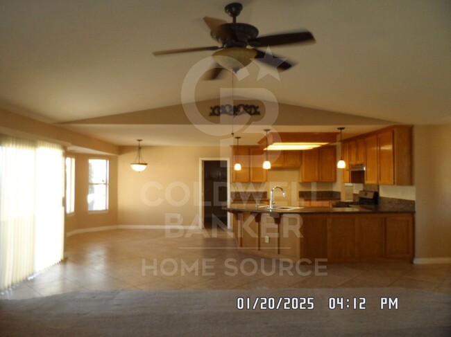 Building Photo - 3 Bedrooms, 2 Bathrooms, Approx. 2492 sq. ...