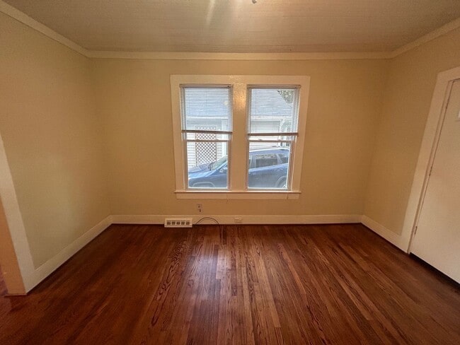 Building Photo - 1506 Charlton St