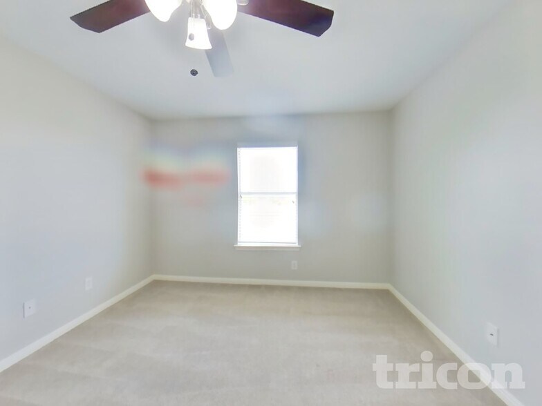 Building Photo - 5029 Hauna Ln