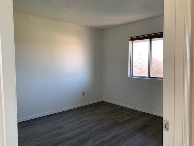 Building Photo - 2065 Libertyville Rd