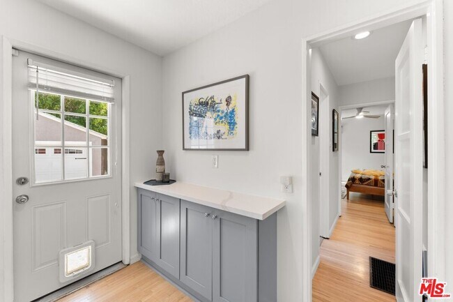 Building Photo - 1338 Montecito Cir