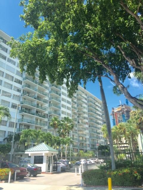 Building Photo - 1408 Brickell Bay Dr