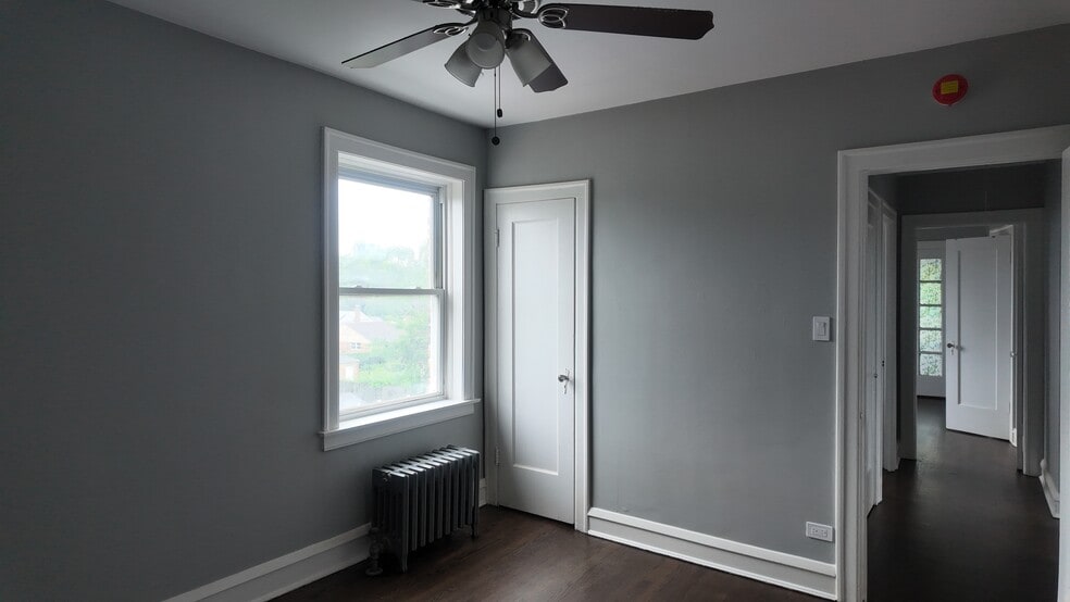 Room 2 - 7746 Tripp Ave