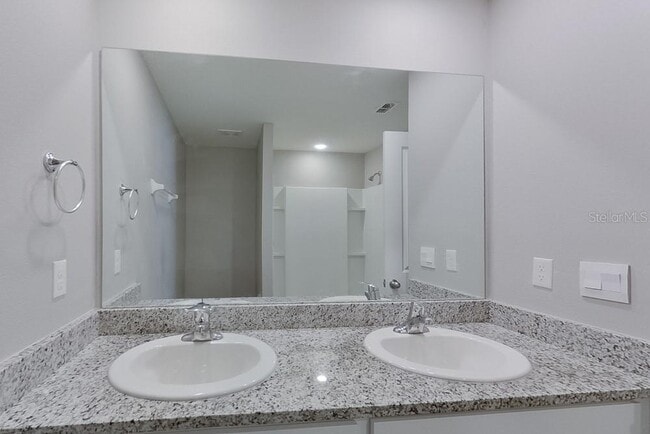 Building Photo - 8684 SW 44th Ct